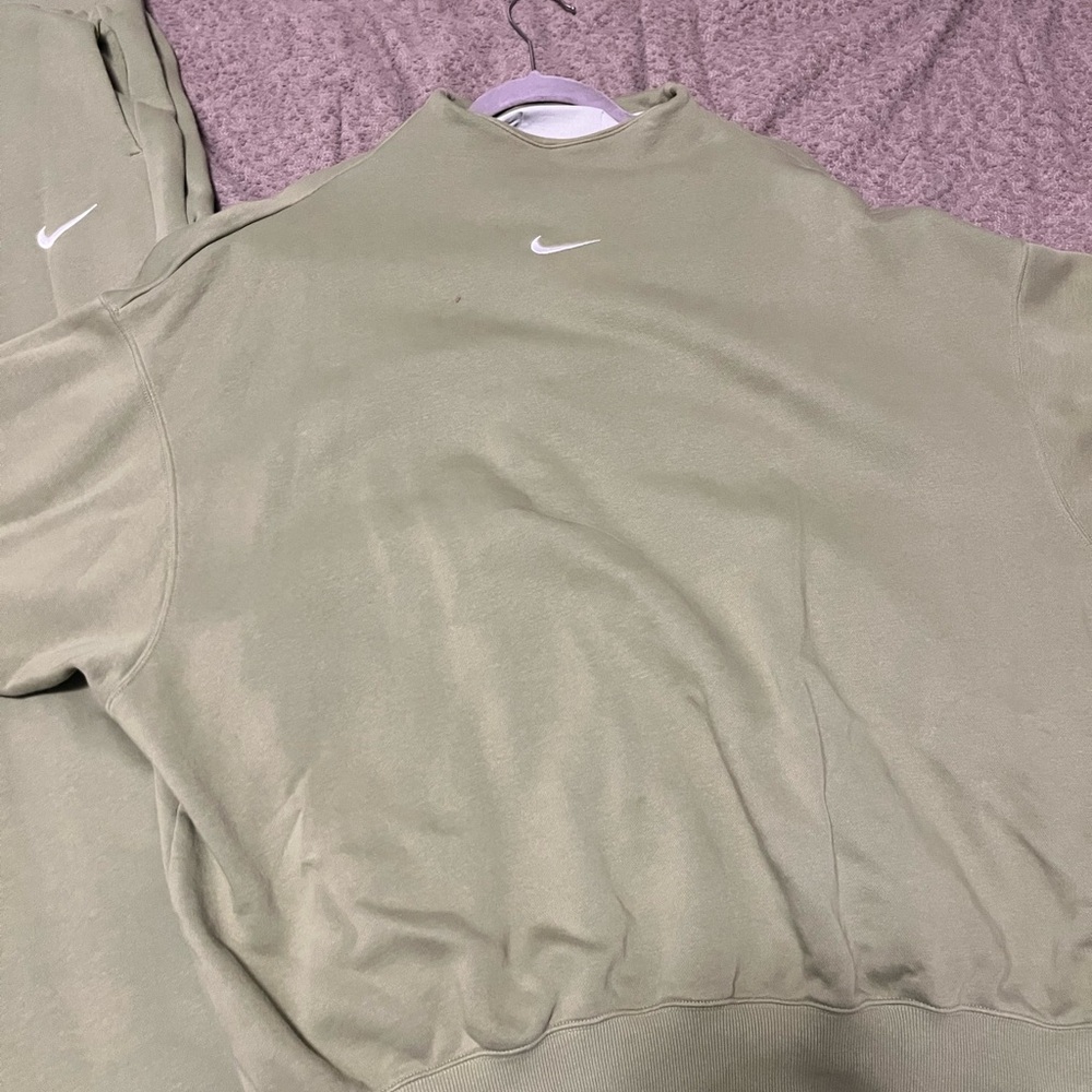 Nike Olive Green Sweatshirt and sweats